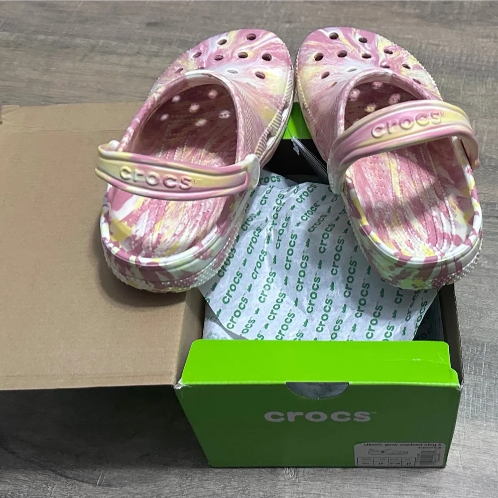 Crocs Classic Marbled Glow In The Dark Croc Size J5